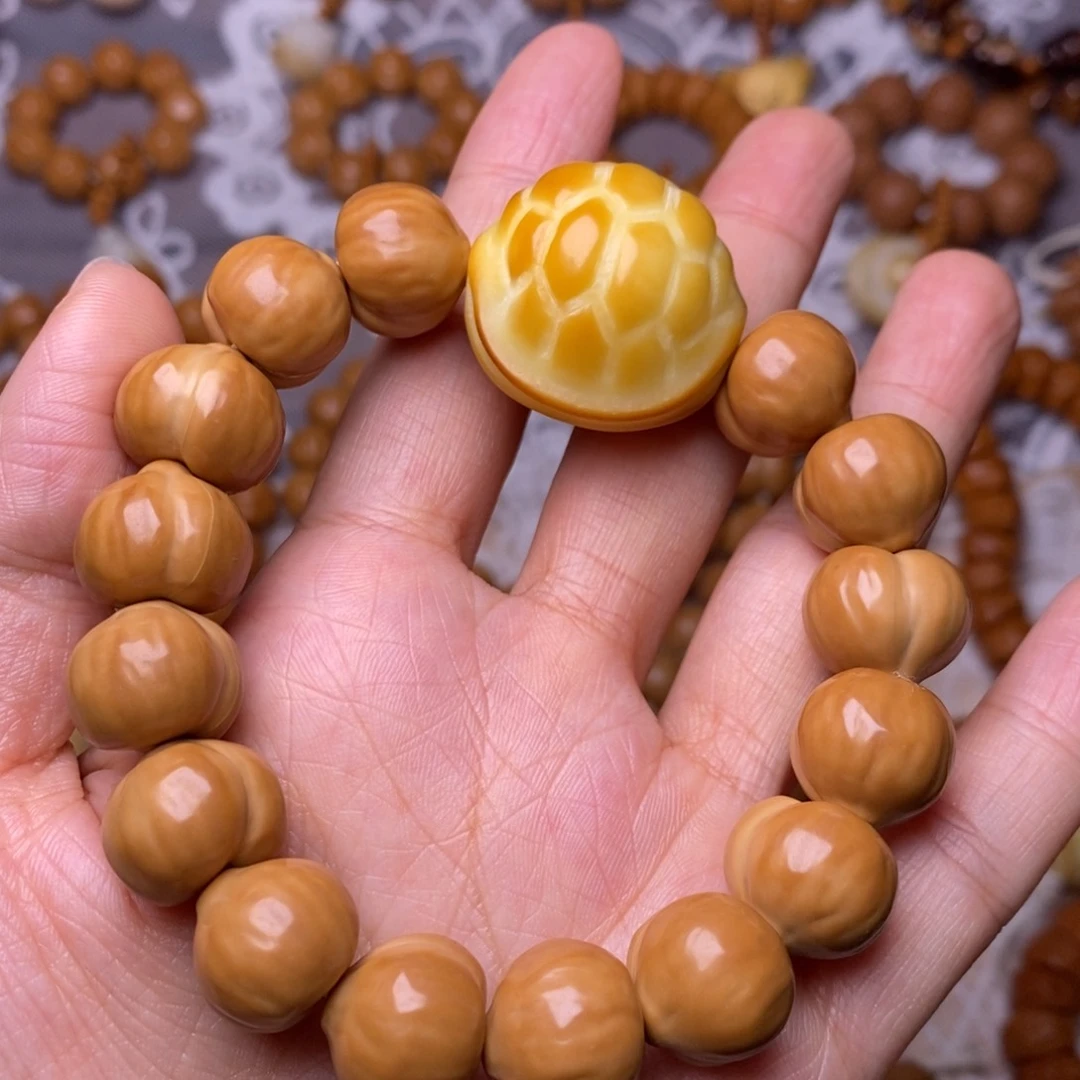 把件猴头核桃柯基屁桃龟甲