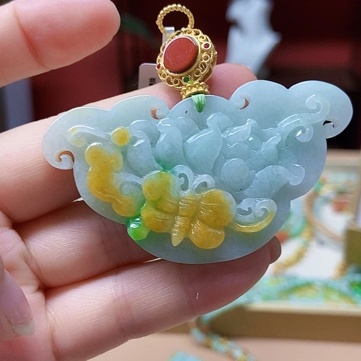 翡翠未镶嵌颈饰吊坠