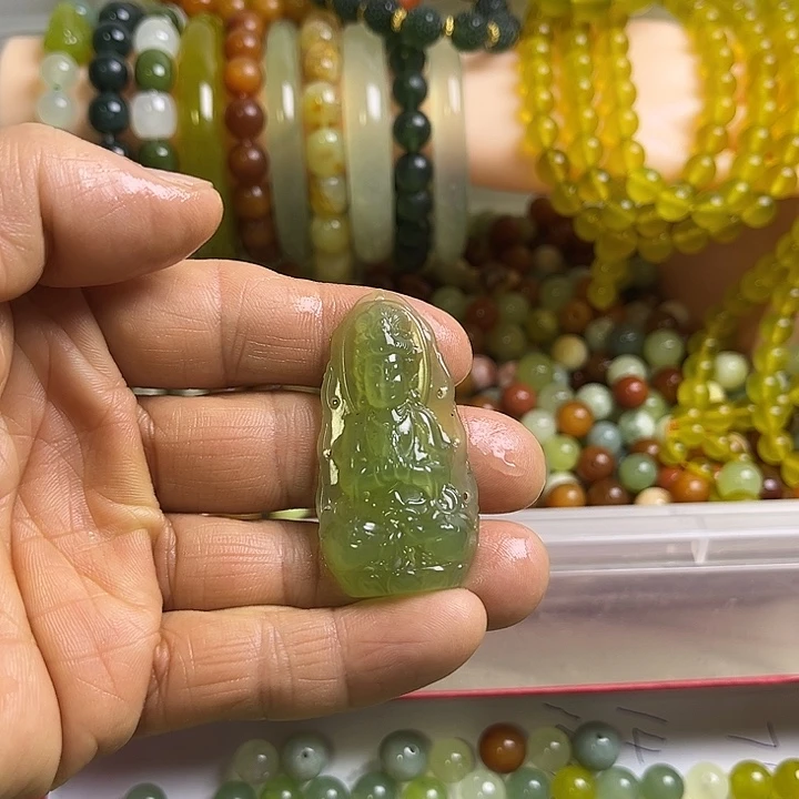 合金蛇纹石玉颈饰