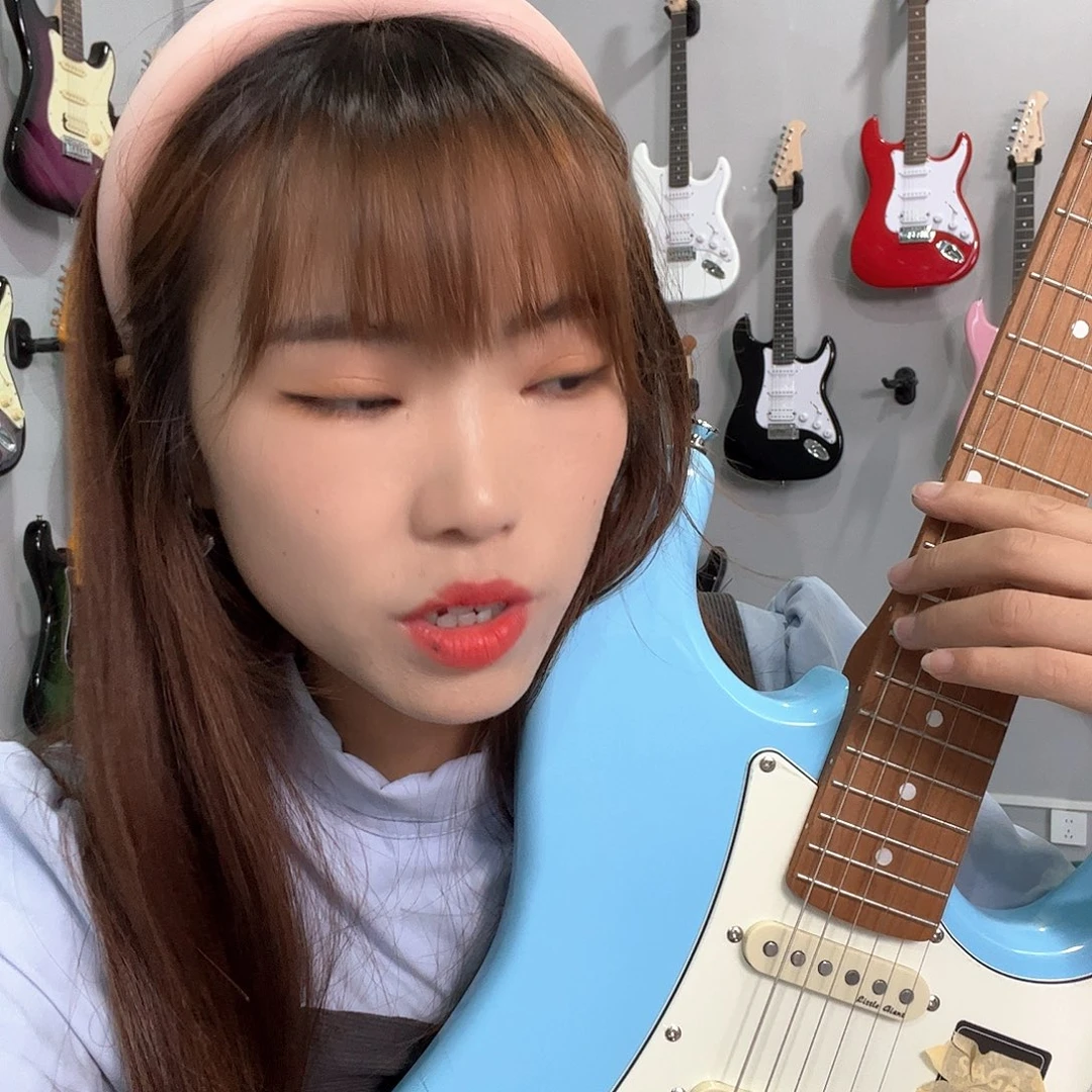 澡**叔天空蓝单单双8888