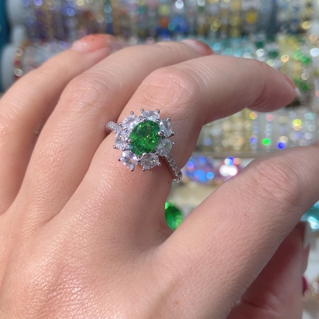 66锆石（处理）戒指