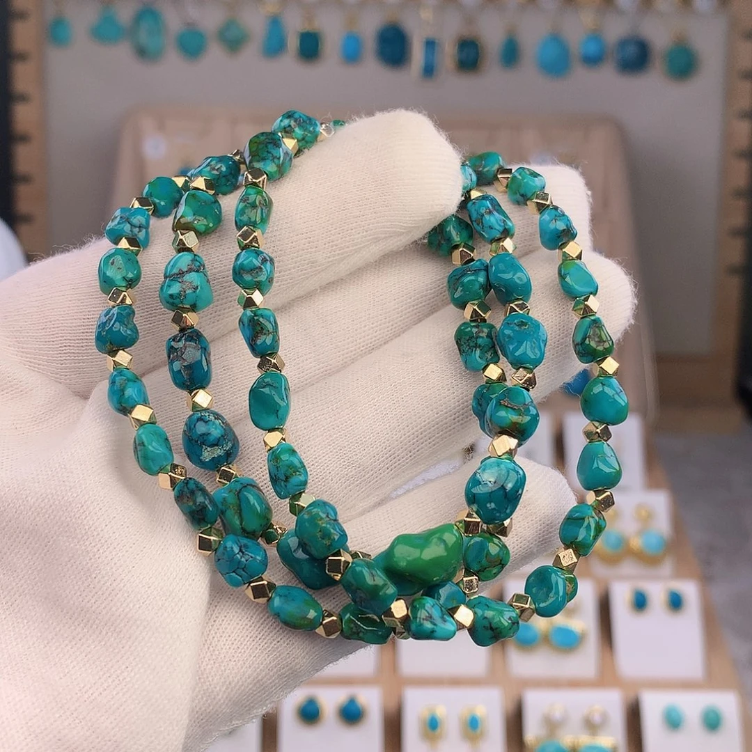 绿松石未镶嵌颈饰
