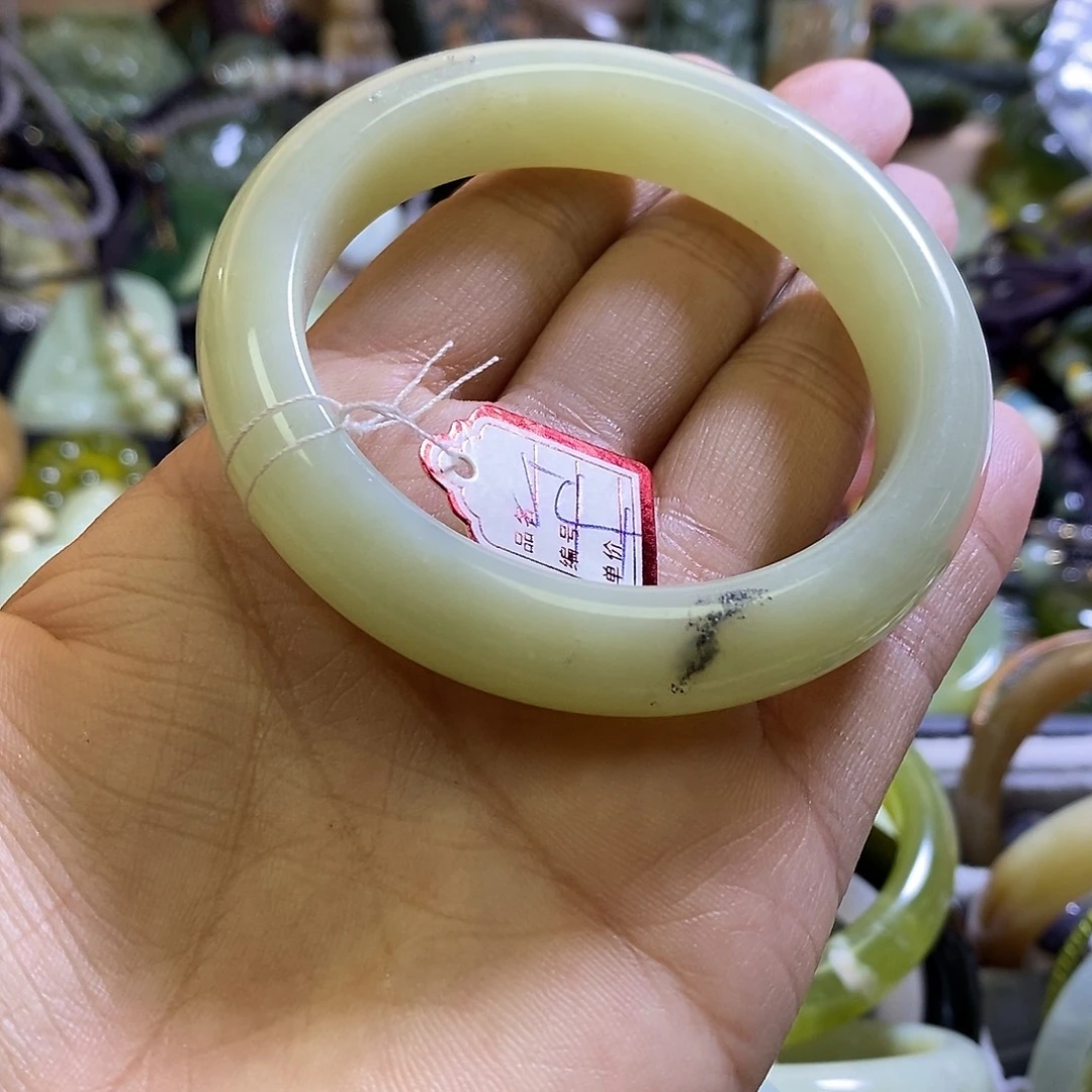 岫玉未镶嵌手镯54口径