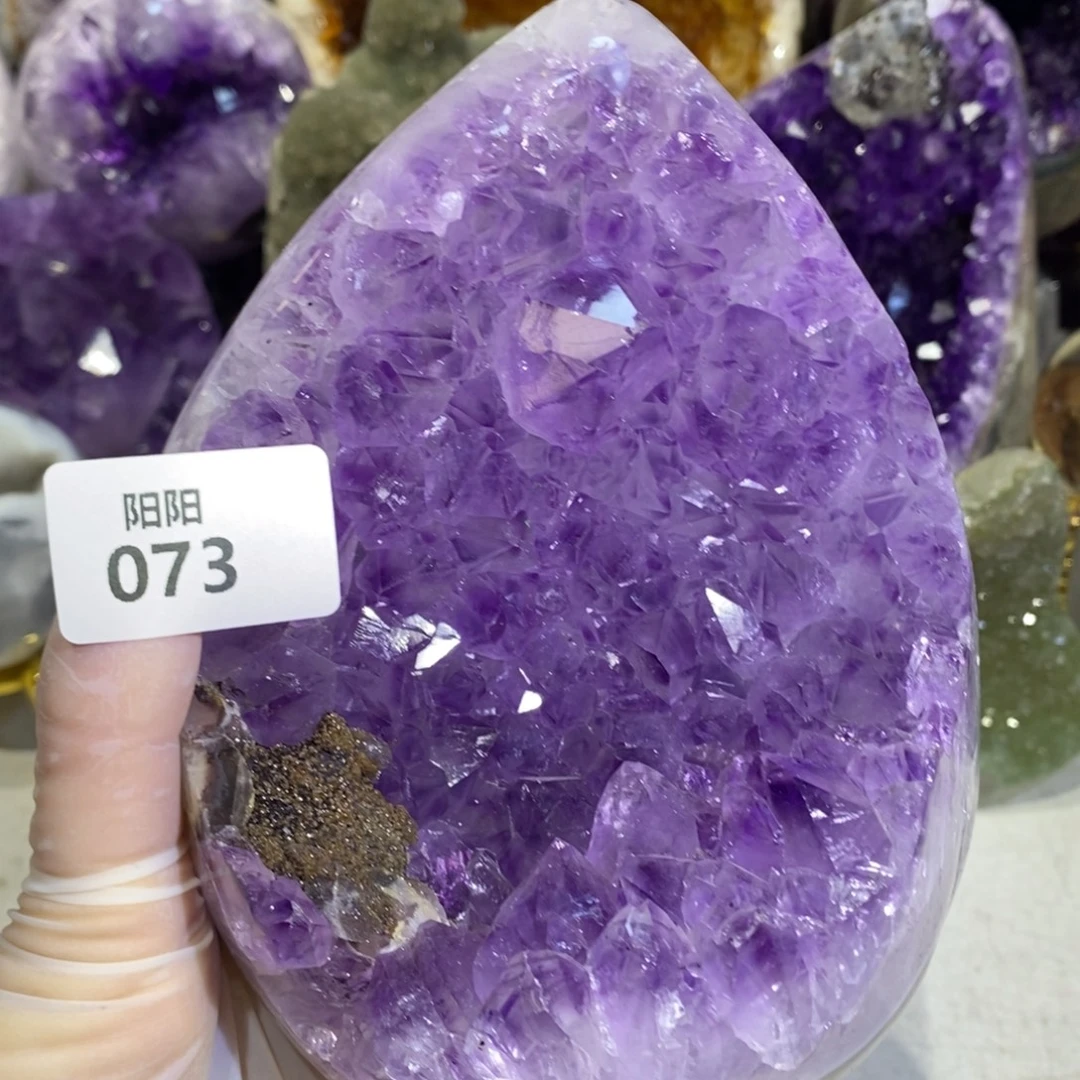未镶嵌紫晶大型摆件（非配饰）方解石