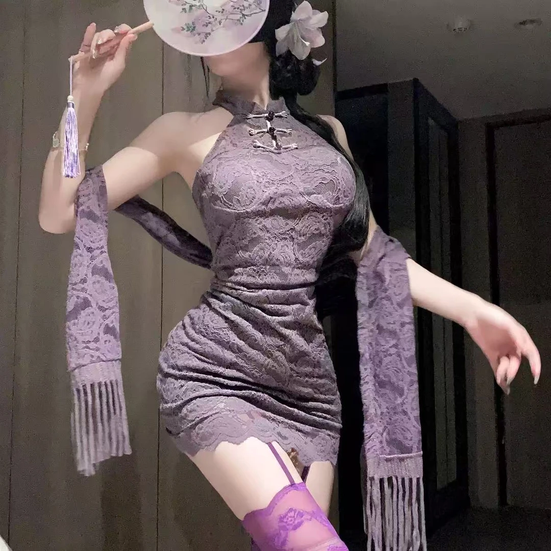 新中式网红同款挂脖镂空露肩性感蕾丝连衣裙女新款修身显瘦包臀裙
