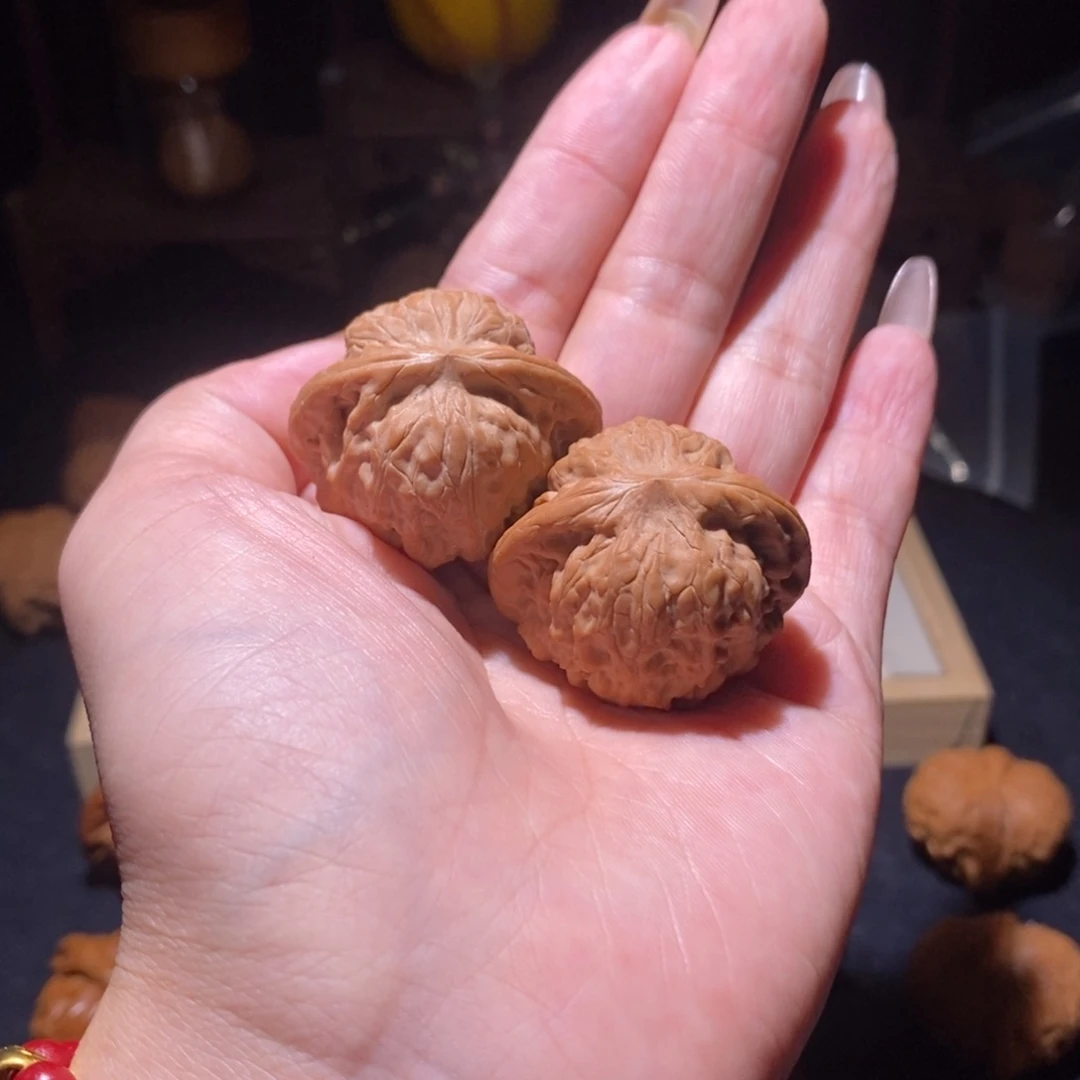 文玩核桃吊坠凤凰山37