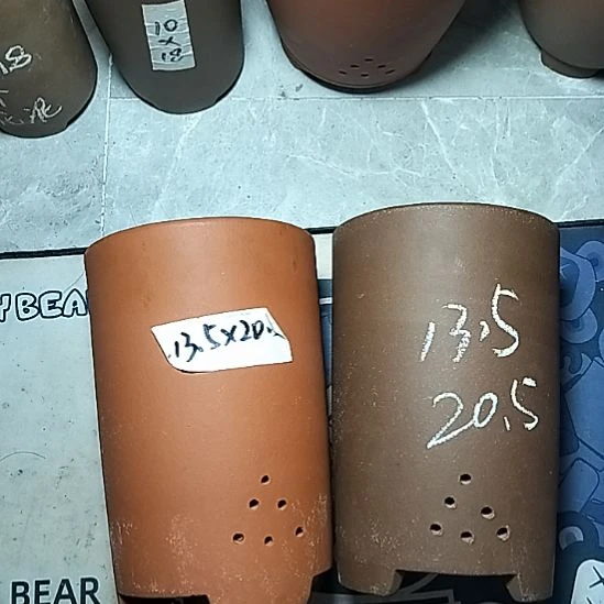 红泥紫泥大笔筒两个
