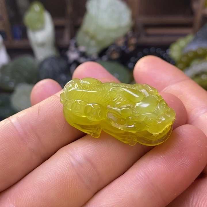 岫玉未镶嵌岫玉挂件