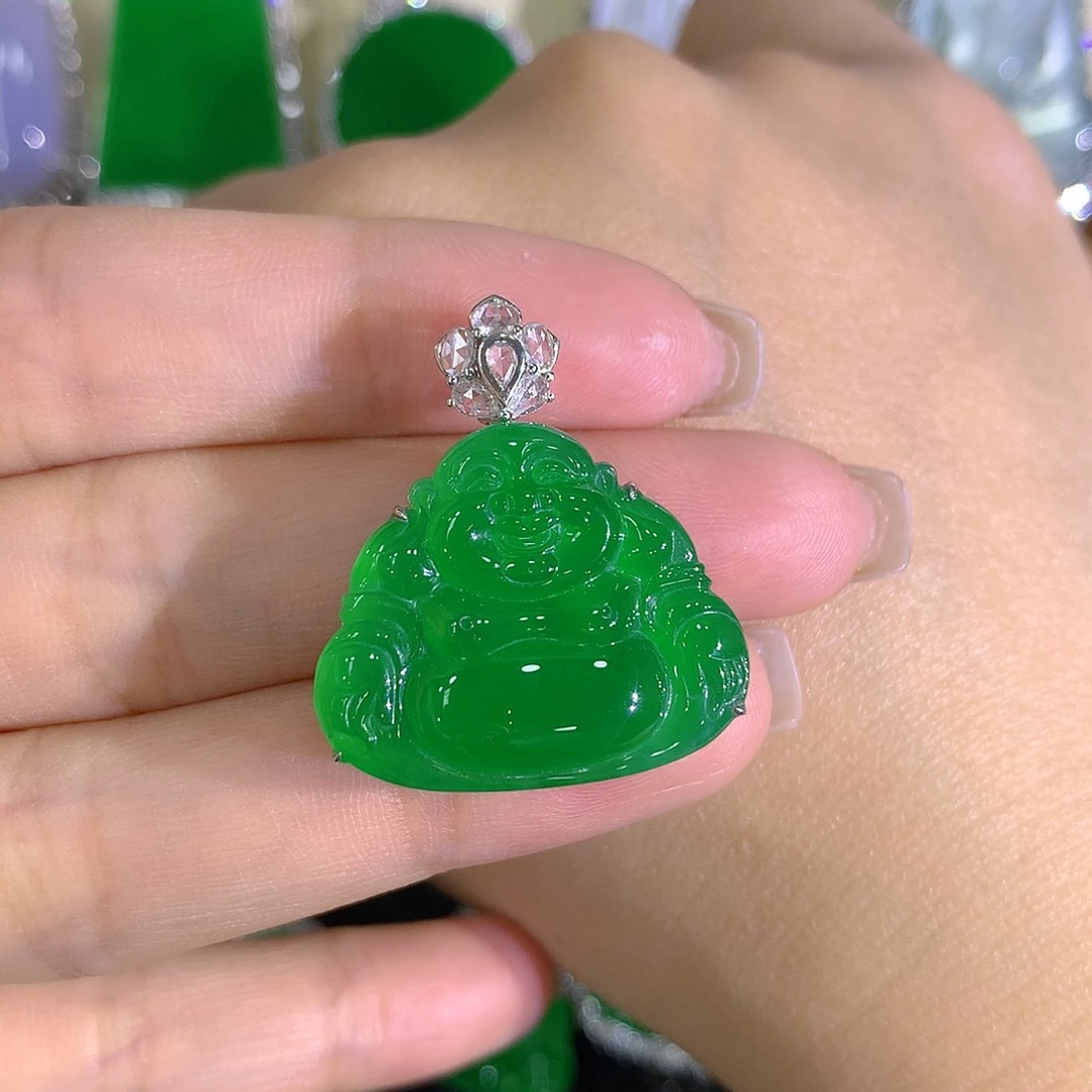 翡翠18K金镶嵌颈饰佛公