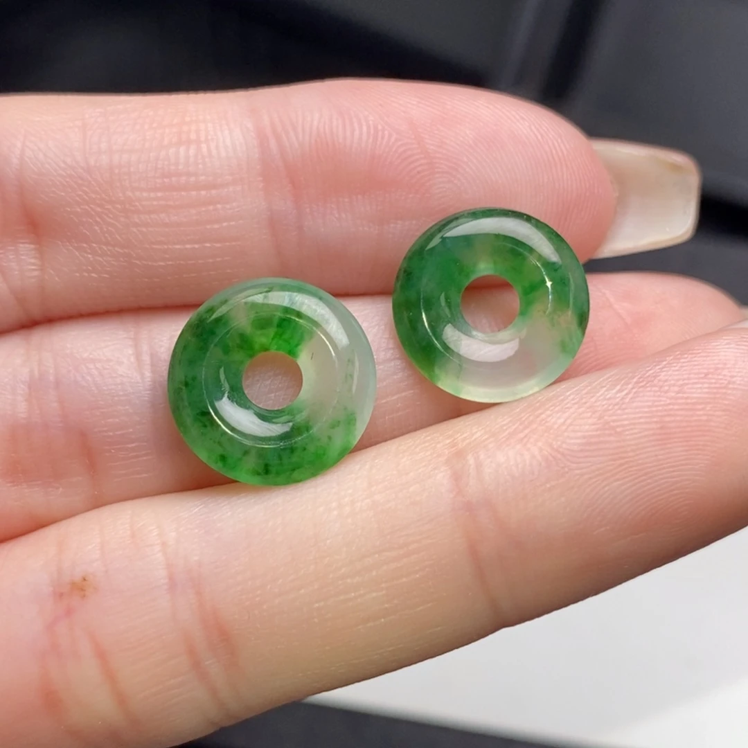翡翠未镶嵌耳饰甜甜圈