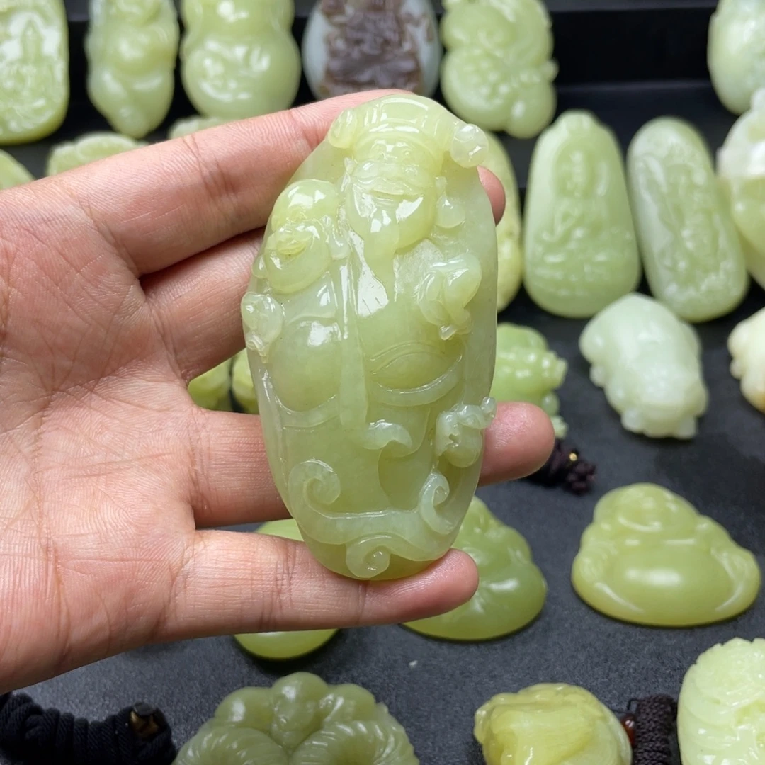 和田玉（黄玉）未镶嵌颈饰