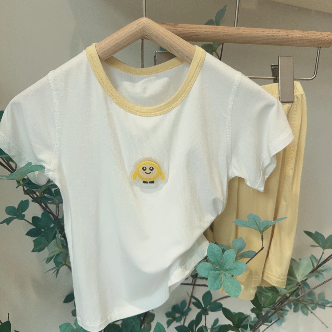 4074黄色童装女宝圆领蛋仔家居服