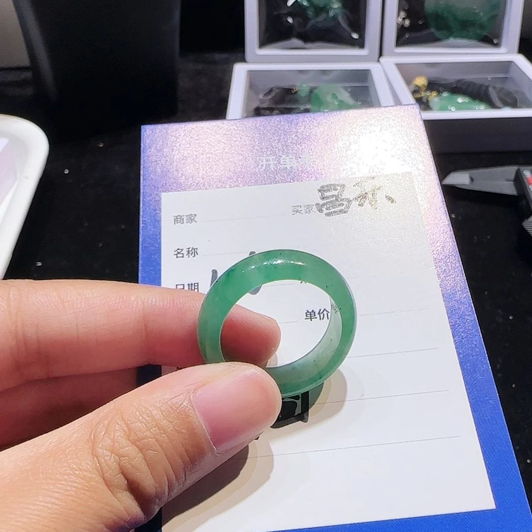 石英质玉颈饰未镶嵌昌****场