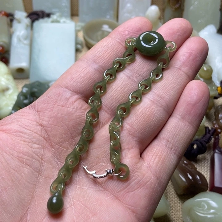 和田玉未镶嵌挂件