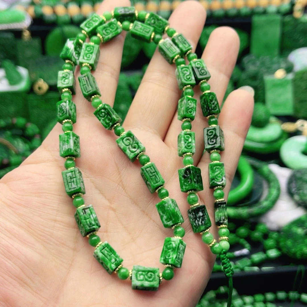 燕***子只买单纯的吊坠，没带链子，属的性质。项链