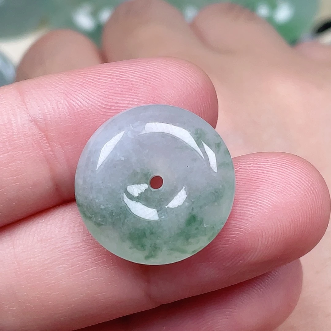 颈饰未镶嵌翡翠平安扣