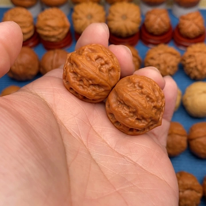 文玩核桃把件肉龙