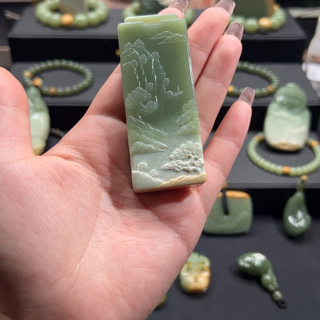 洒***I岫岩河磨玉（透闪石质玉）未镶嵌颈饰