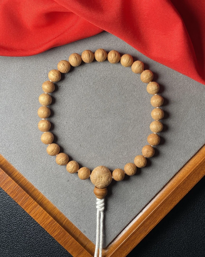 尼泊尔10.5mm凤眼菩提手持