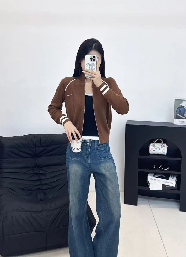 高定南油风25s吸睛线条针织美拉德色系立领撞色新款勾勒字母开衫