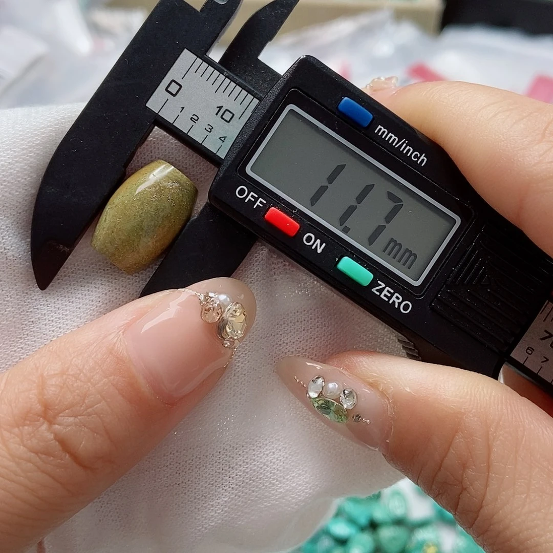 南红玛瑙未镶嵌珠宝奇石