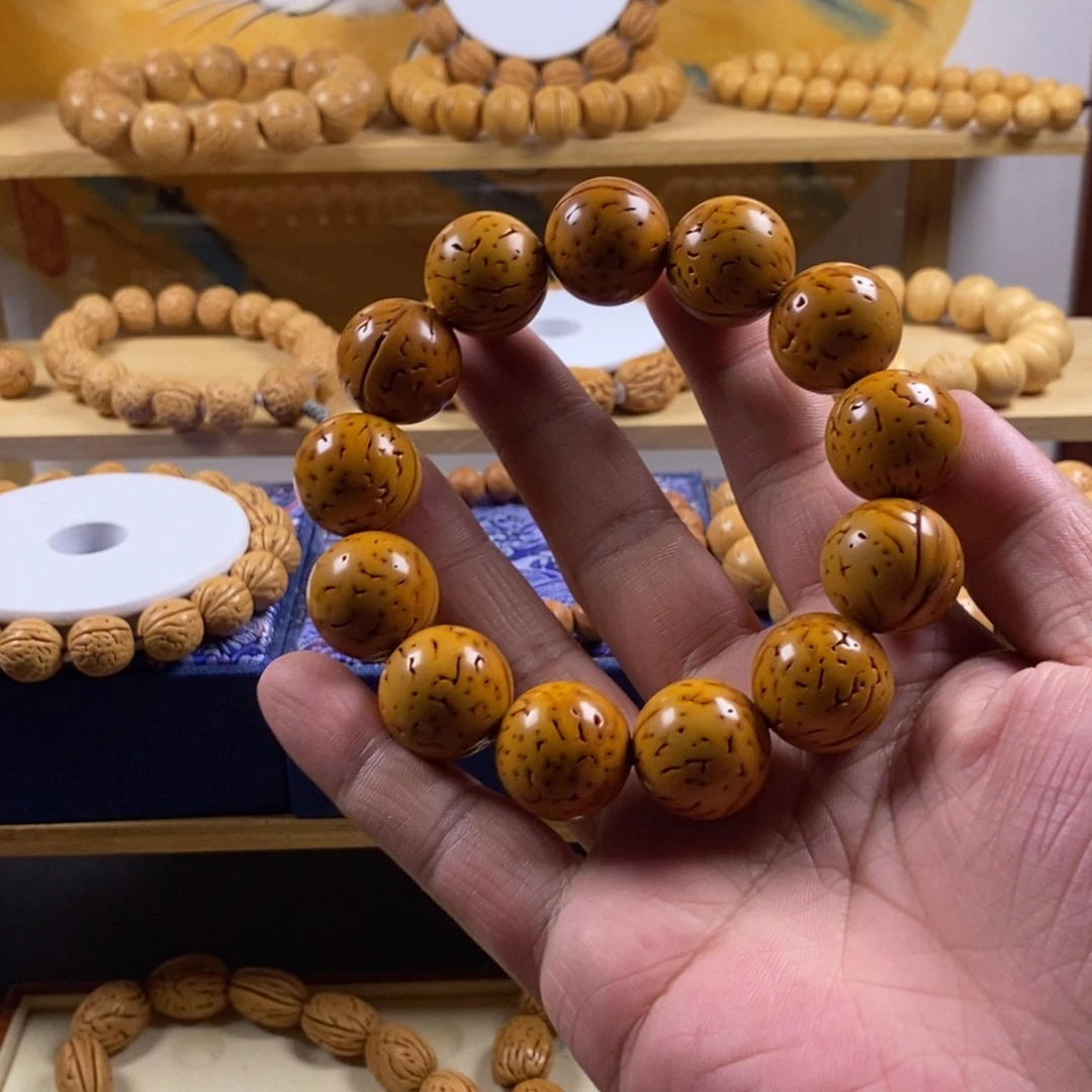 择***仙桃核吊坠盘锦奶油核正圆