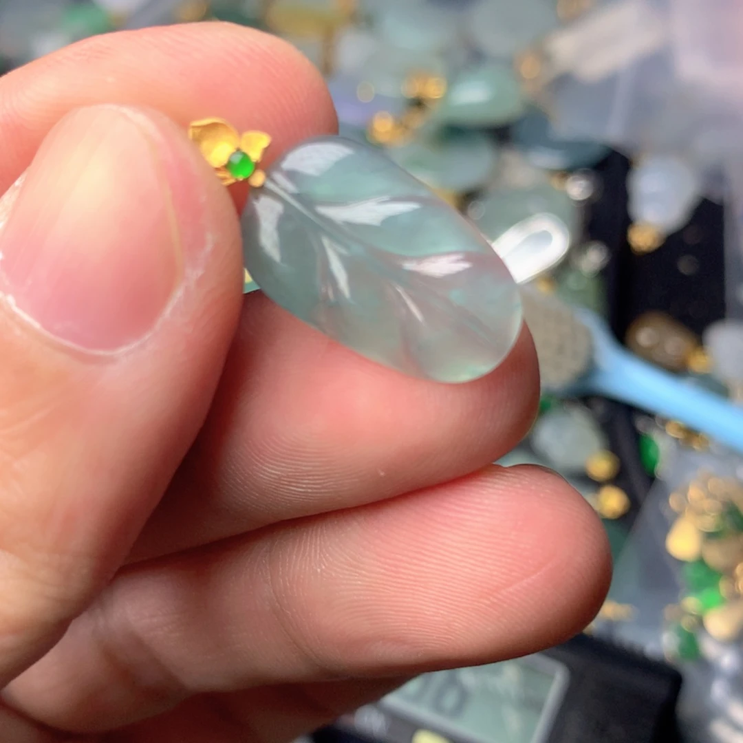 【闪购商品】翡翠18K金镶嵌颈饰翡翠