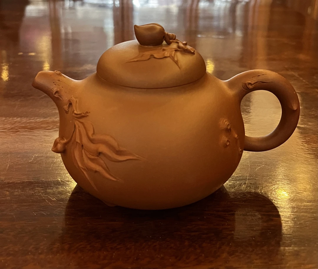 寿桃壶  紫泥  容量410cc左右  许老师作品  手工紫砂壶精器