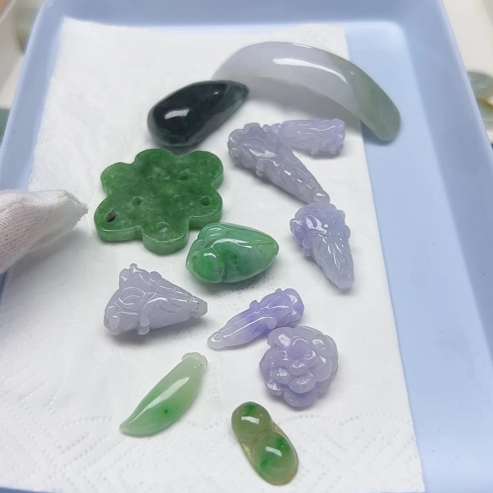 风***钟翡翠未镶嵌颈饰天然翡翠22