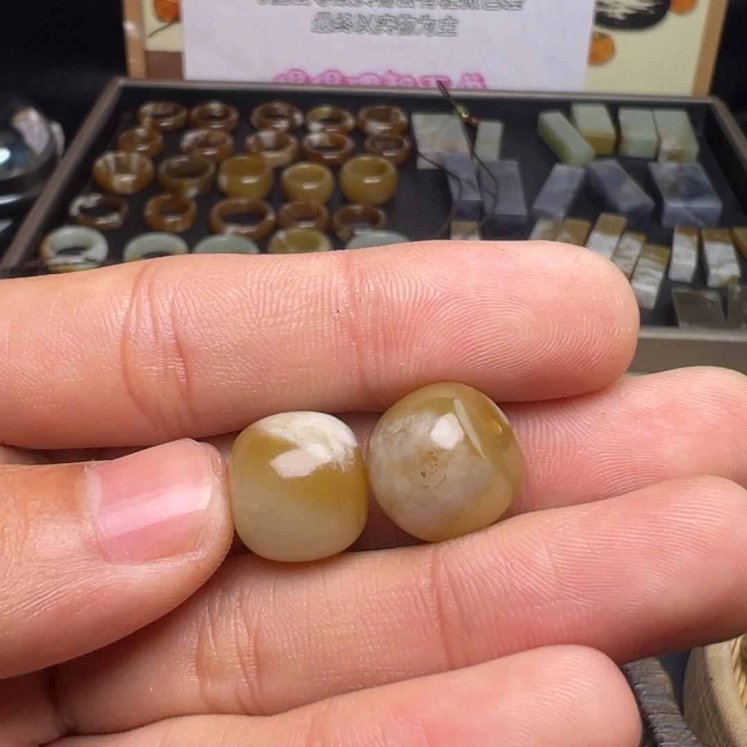爱***！和田玉（糖玉）未镶嵌珠宝奇石老型