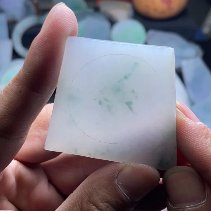 陳***生定制翡翠未镶嵌包工扣子