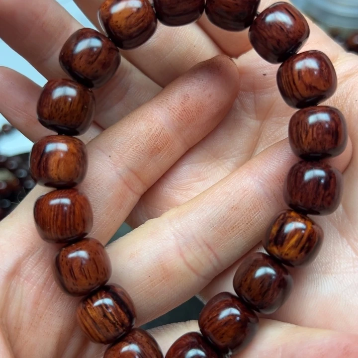 藤类海南红降12老型红底微瑕