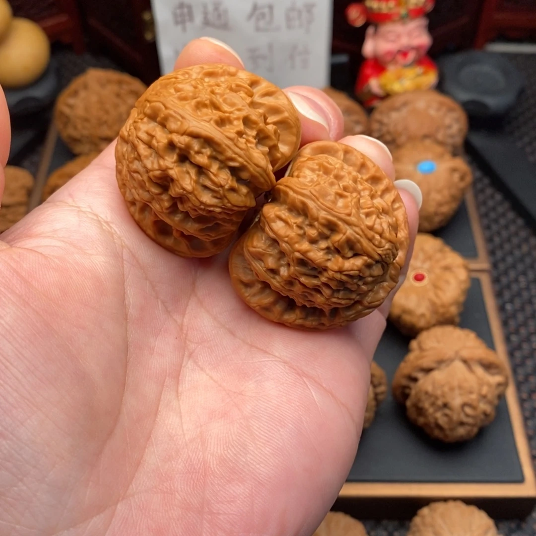 渡***…文玩核桃把件白狮子