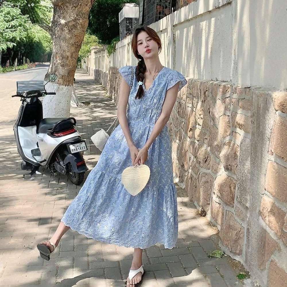 茶歇法式连衣裙女夏季收腰显瘦气质碎花V领裙子小个子蓝色初恋裙