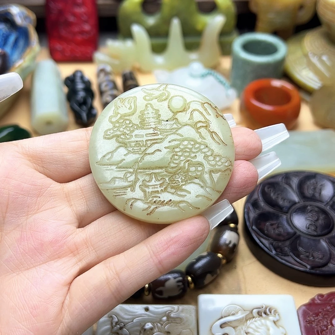 蛇纹石玉未镶嵌颈饰