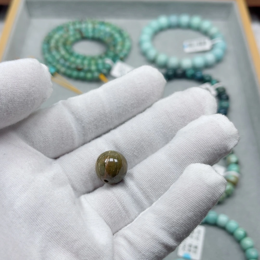 绿松石未镶嵌挂件