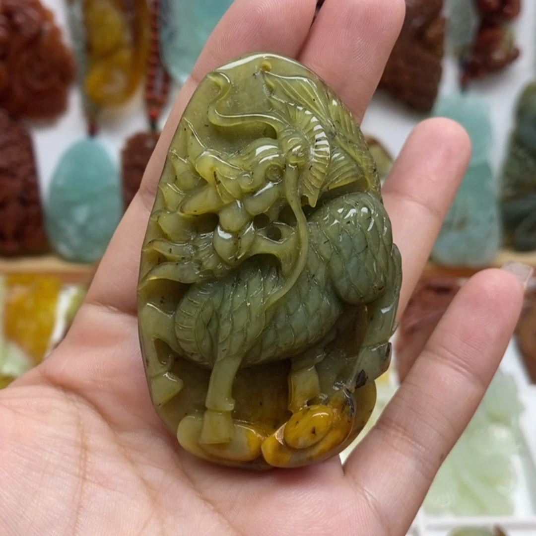 未镶嵌蛇纹石玉颈饰
