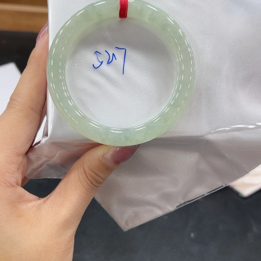 未镶嵌手镯翡翠翡翠
