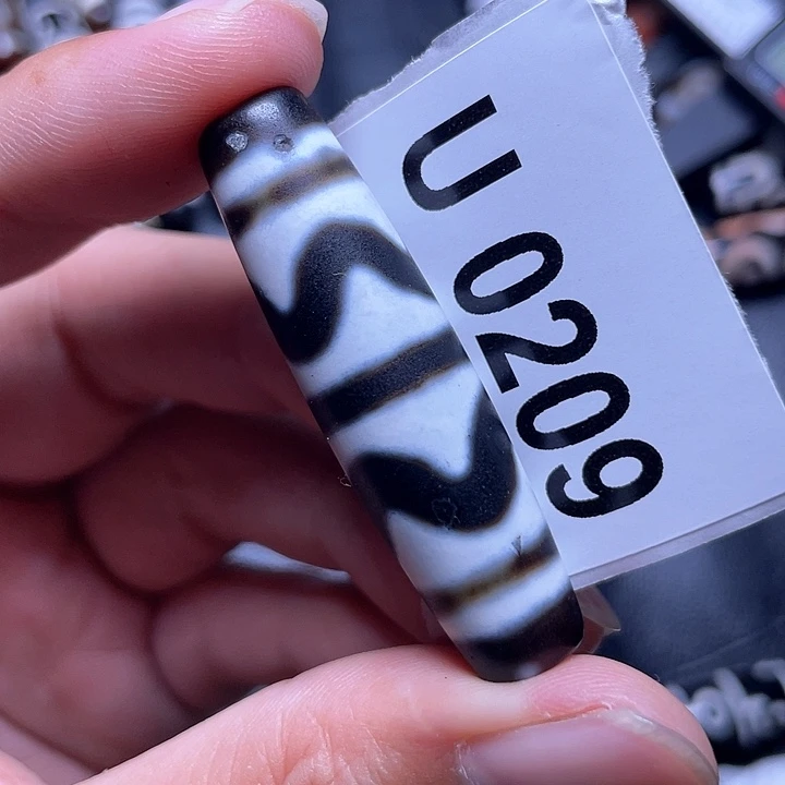 玛瑙/玉髓颈饰未镶嵌瑕疵