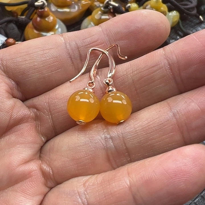 石英质玉（黄龙玉）颈饰未镶嵌惜*