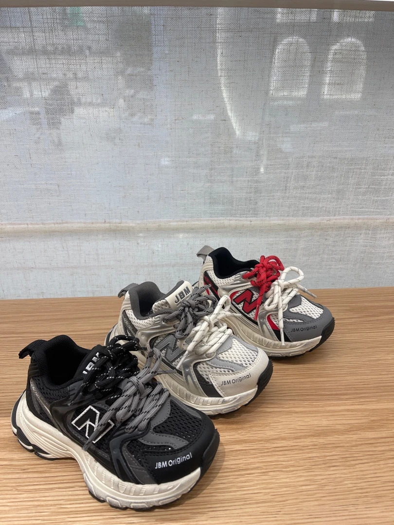 25321-3 双系带运动鞋网面透气