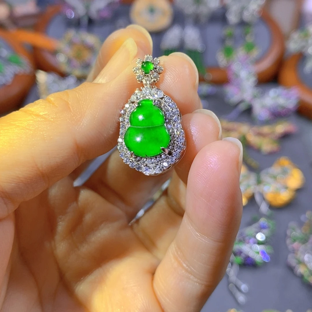 颈饰银S925镶嵌翡翠