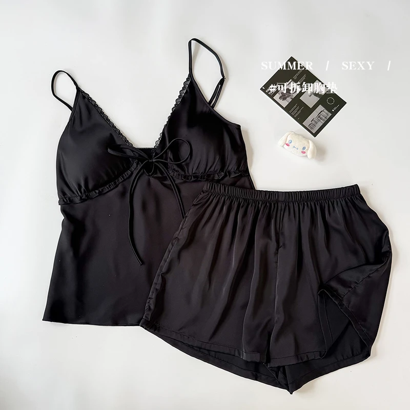 吊带短裤睡衣女款夏季冰丝2025新款性感女士带胸垫高级感黑色套装