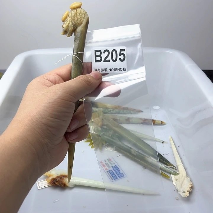 蛇纹石玉发饰合金老**娃
