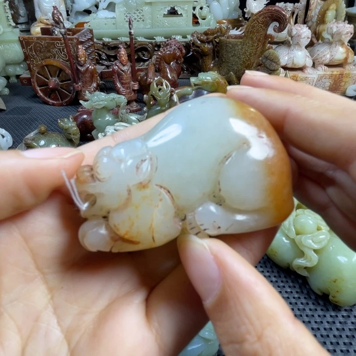 和田玉挂件未镶嵌一**金