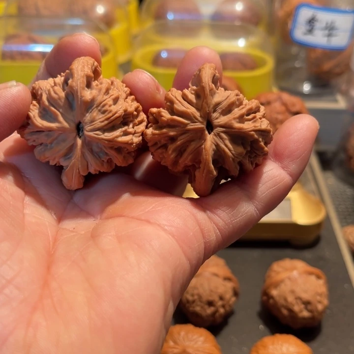 文玩核桃把件T****卖全品虎头42