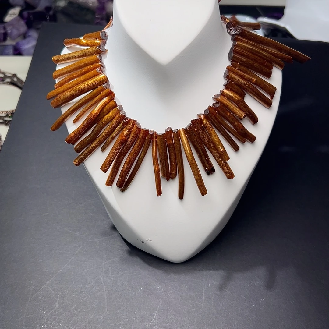 玛瑙/玉髓合金珠宝半成品G631。天然金柳柳长条随形一条