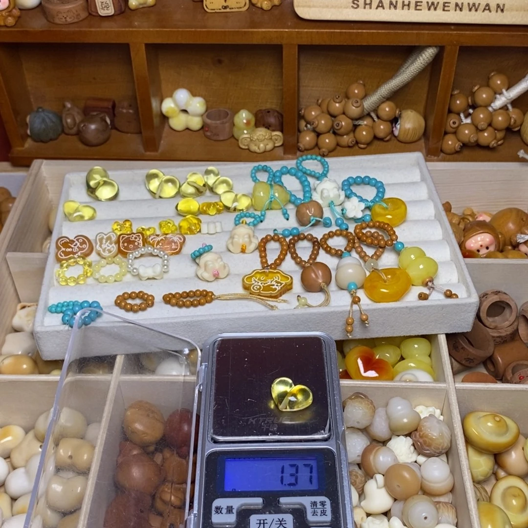 猴头核桃吊坠1.37克爱心