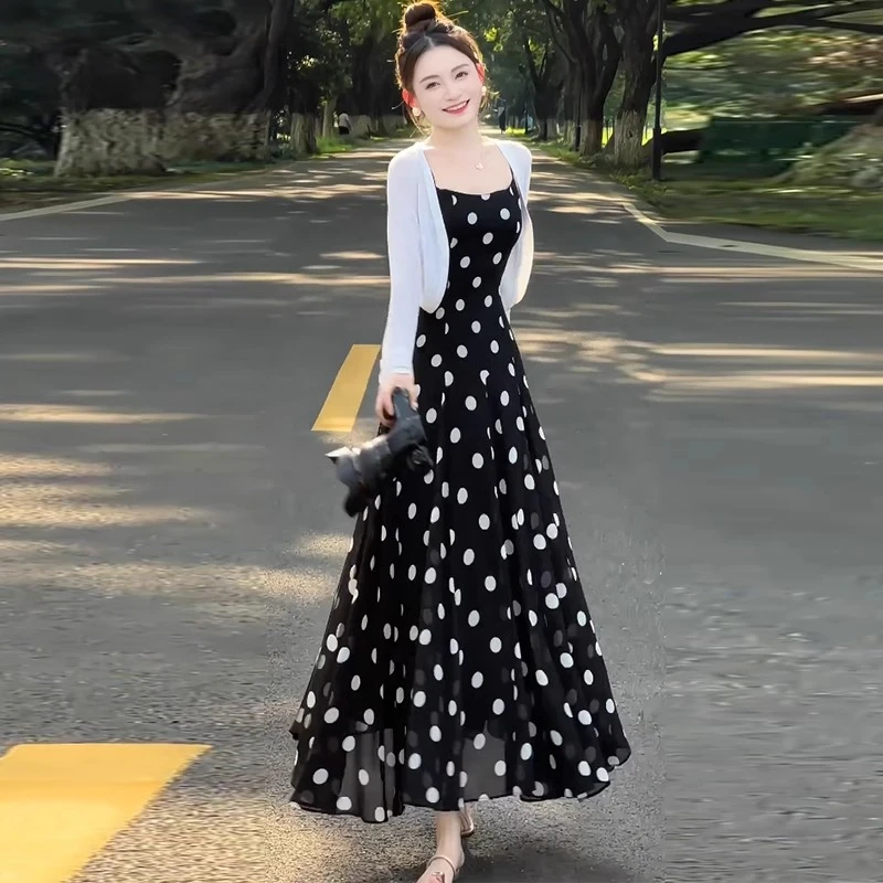 La babite 时尚连衣裙夏季新款洋气显瘦休闲针织开衫吊带裙两件套