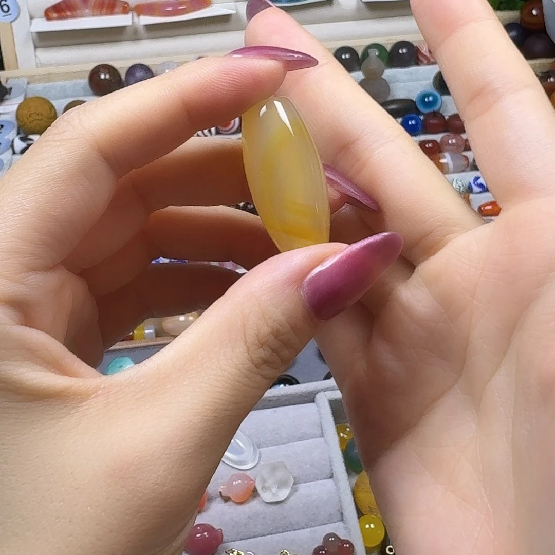 未镶嵌玛瑙/玉髓珠宝奇石